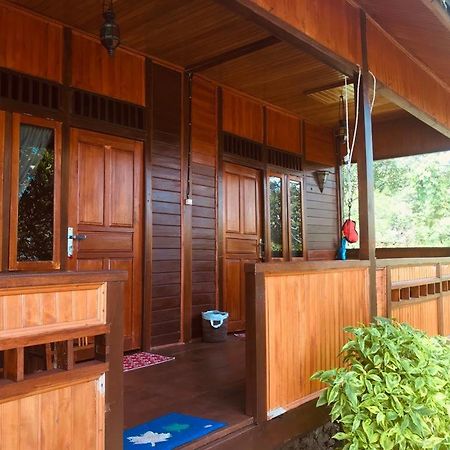 Panorama Backpackers Hotell Bunaken Eksteriør bilde