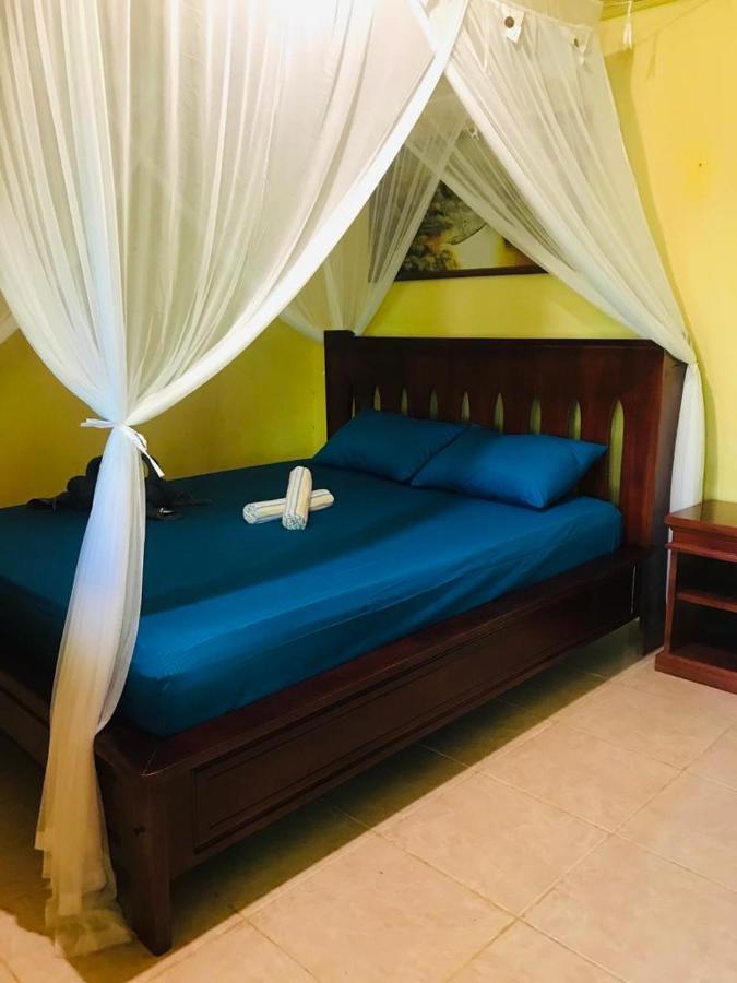Panorama Backpackers Hotell Bunaken Eksteriør bilde