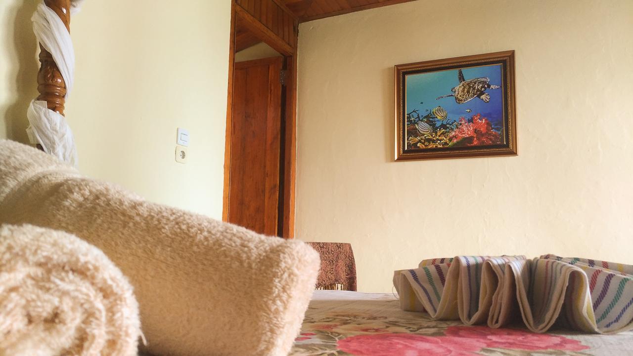 Panorama Backpackers Hotell Bunaken Eksteriør bilde
