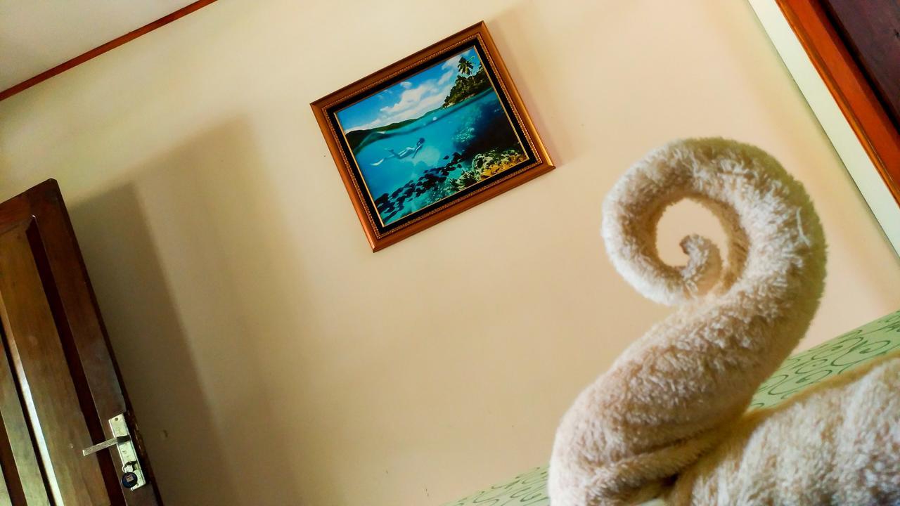 Panorama Backpackers Hotell Bunaken Eksteriør bilde