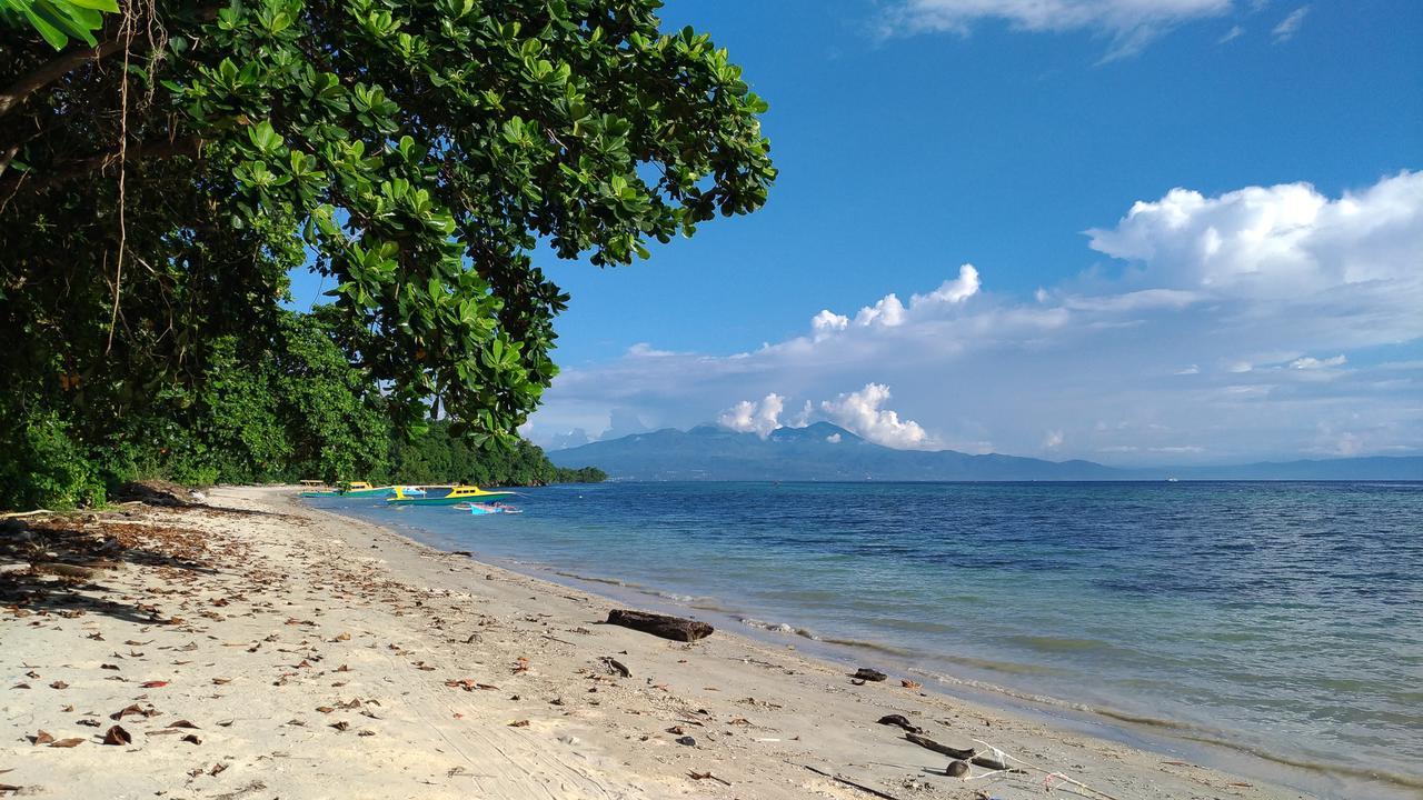 Panorama Backpackers Hotell Bunaken Eksteriør bilde