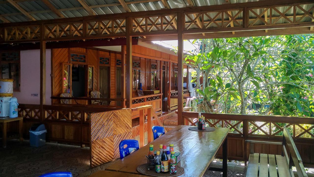 Panorama Backpackers Hotell Bunaken Eksteriør bilde